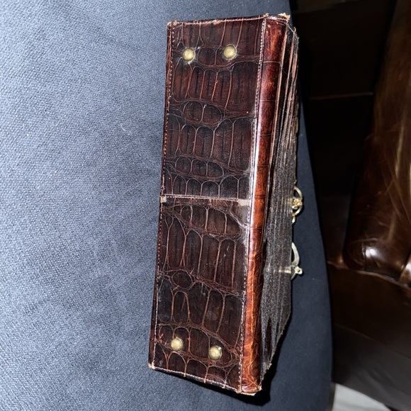 Sophisticated 1950’s Brown Alligator Shoulder Bag - Picture 9 of 9